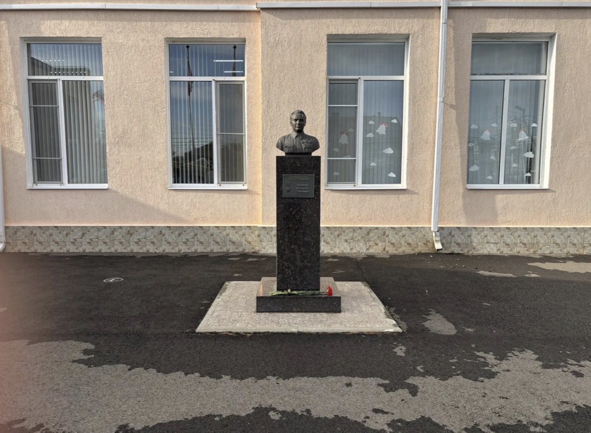 Фотографии школы.